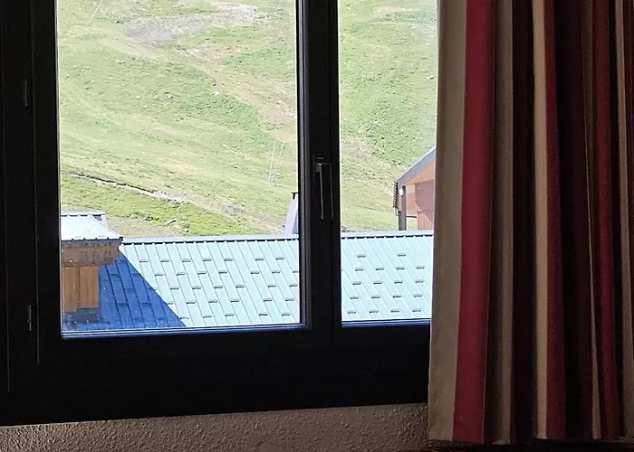 - Inout - 6 Beds Flat J-c3 *